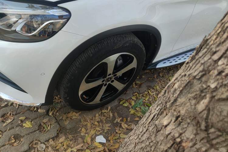 Used Mercedes-Benz GLC 2018 Facelift GLC 260 4MATIC Luxury Edition
