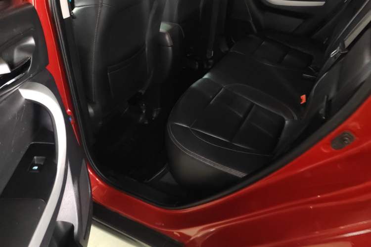 Used Changan CS35 2015 1.6L Automatic Luxury Model China V Standard
