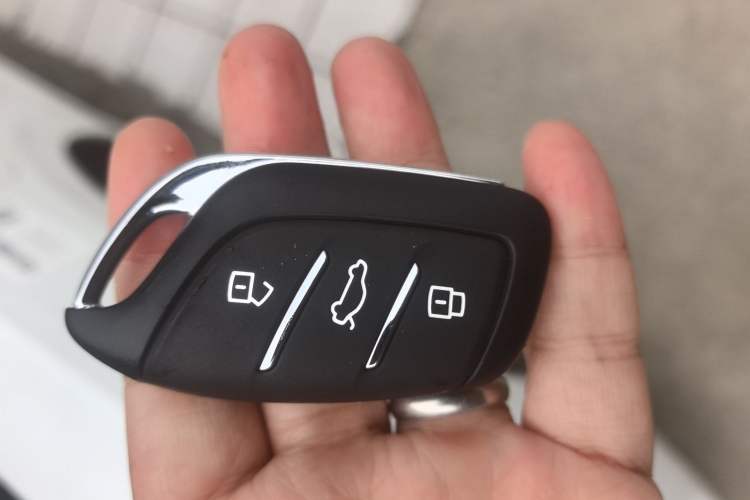 Used Roewe D6 2025 450km Deluxe Edition