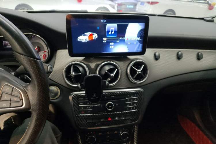 Used Mercedes-Benz GLA 2016 GLA 200 Fashion Model
