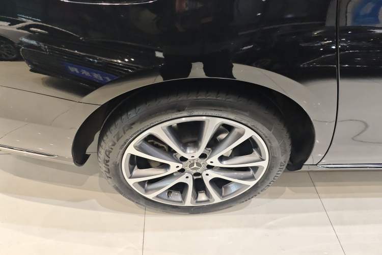 Used Mercedes-Benz E-Class 2019 E 300 L Stylish Model
