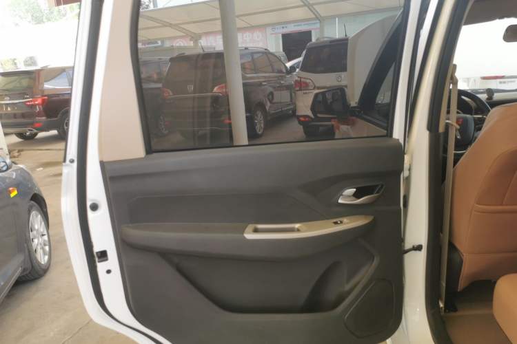 Used Wuling Hongguang 2021 1.5L Facelifted S Comfort Version with Electric Power Steering LAR
