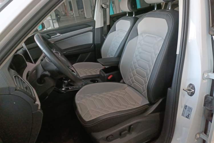 Used Volkswagen Tayron 2023 300TSI Two-Wheel-Drive Luxury Plus Advanced Edition