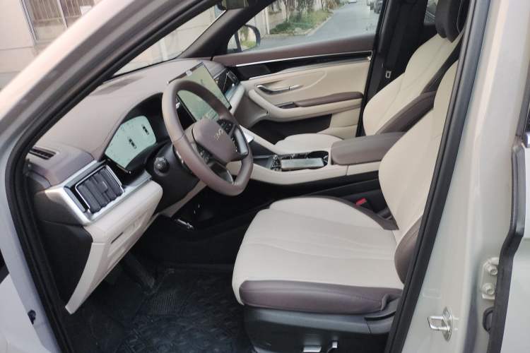 Used BYD Song PLUS New Energy 2025 EV Intelligent Driving Version 520km Premium Model
