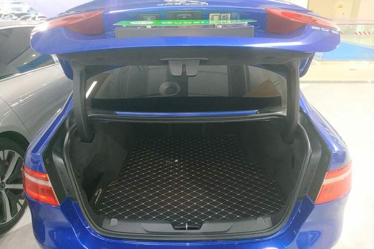 Used Jaguar XEL 2019 2.0T 200 PS Luxury Edition