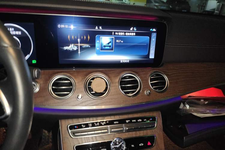 Used Mercedes-Benz E-Class 2019 E 260 L
