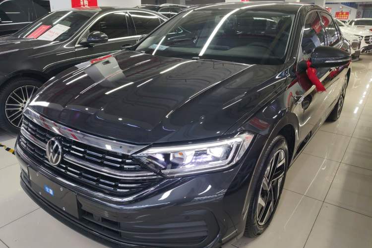 Used Volkswagen Sagitar 2025 Revised Version Three 300TSI DSG Excellence Edition
