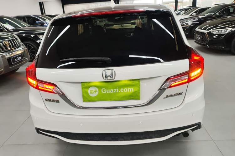 Used Honda Jade 2017 1.8L Automatic Classic Edition 5 seats