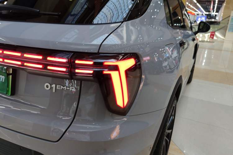 Used Lynk & Co 01 EM-P 2023 1.5TD EM-P Dawn Edition
