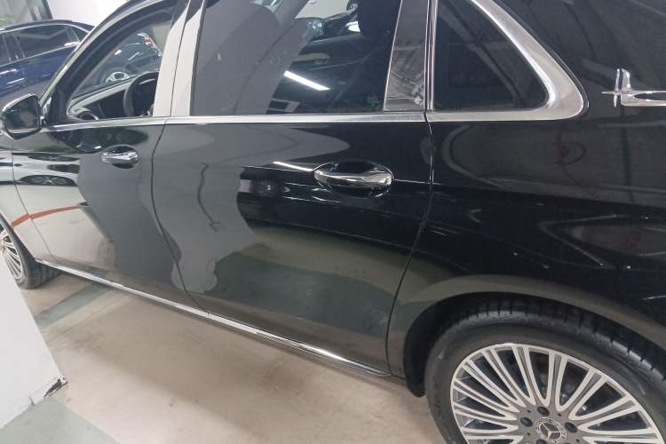 Used Mercedes-Benz E-Class 2023 Updated E 300 L Fashion Edition
