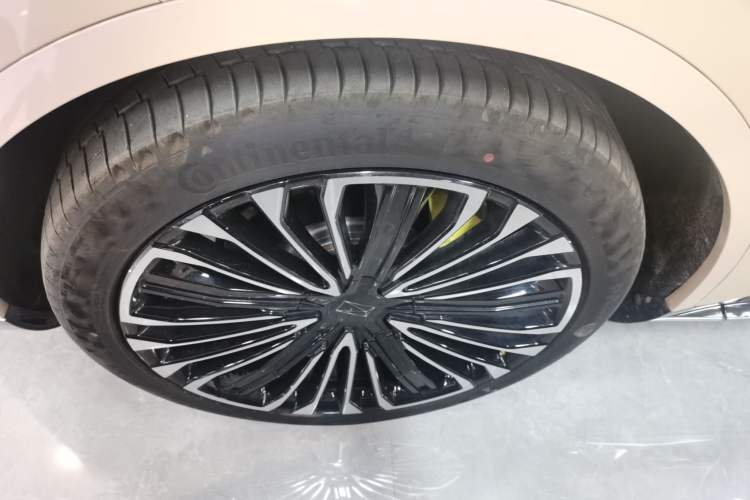 Used  11 2024 700 Three-Laser Four-Wheel Drive Recommended Version
