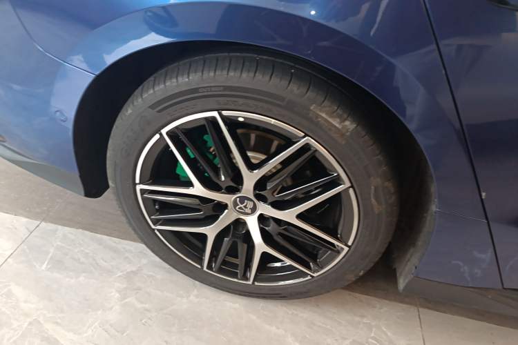 Used BYD Han 2022 EV 610 km All-Wheel-Drive Qianshan Cui Limited Edition
