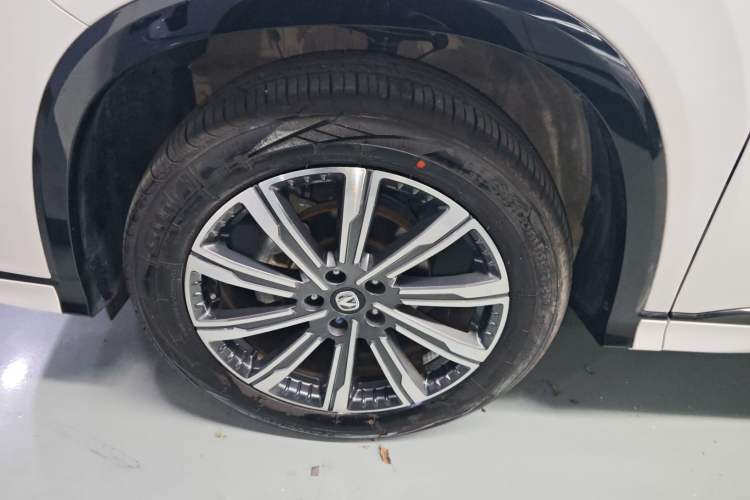 Used Changan CS75 PLUS 2024 3rd Generation Champion Edition 1.5T Intelligent Drive Dynamic Model
