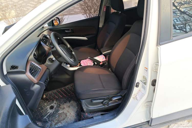 Used Suzuki Vitara S-Cross 2017 1.6L CVT Two-Wheel Drive Urban Fashion Model
