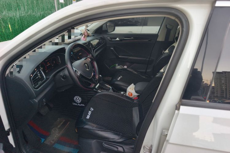 Used Volkswagen T-ROC 2021 280TSI DSG Two-Wheel Drive Comfort Connect Edition
