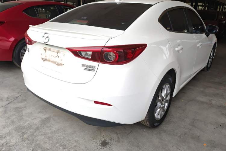Used Mazda Mazda 3 Axela 2017 Sedan 1.5L Automatic Luxury Model Emission Standard China V
