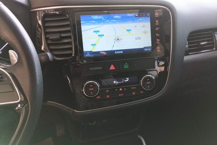 Used Mitsubishi Outlander 2019 2.4L 4x4 Zhi Xiang Edition 5 Seats China VI Standard