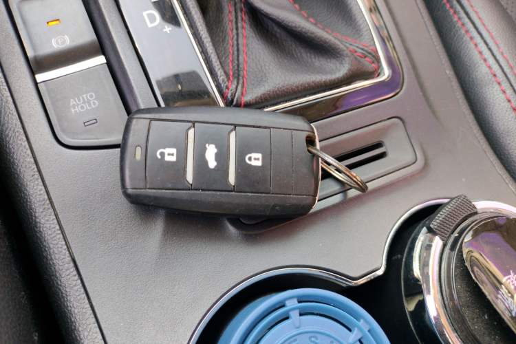 Used Changan CS75 2016 1.8T Automatic Elite Model China V Standard
