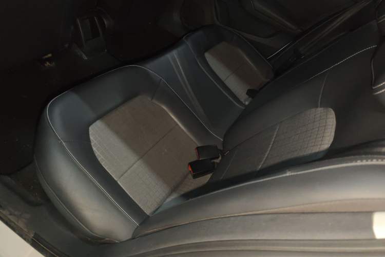 Used Volkswagen Santana 2016 1.6L Manual Comfort Edition