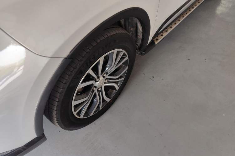 Used Mitsubishi Outlander 2017 2.0L Two-Wheel Drive Glory Edition 5 Seats
