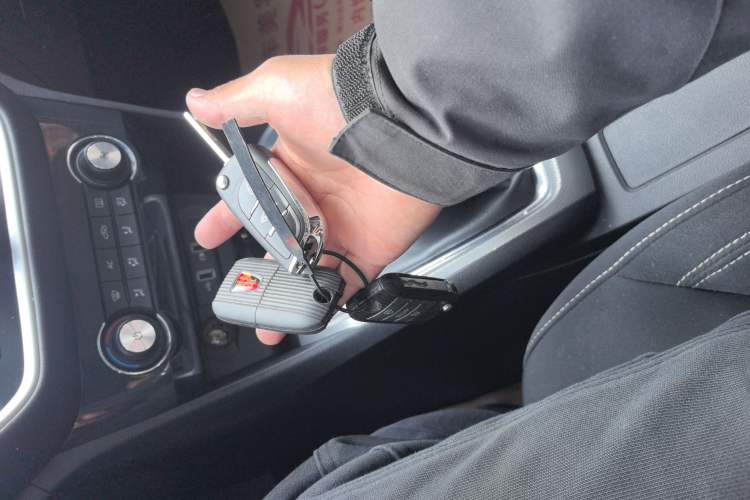 Used Roewe RX3 2020 1.6L Manual 4G Connect Super-Fresh Elite Edition
