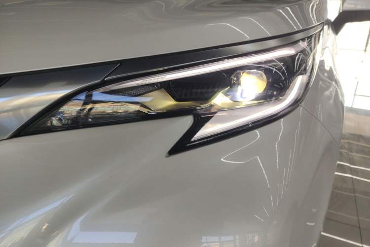 Used Toyota Granvia 2024 2.5L Hybrid Prestige PLUS Four-Wheel Drive Version
