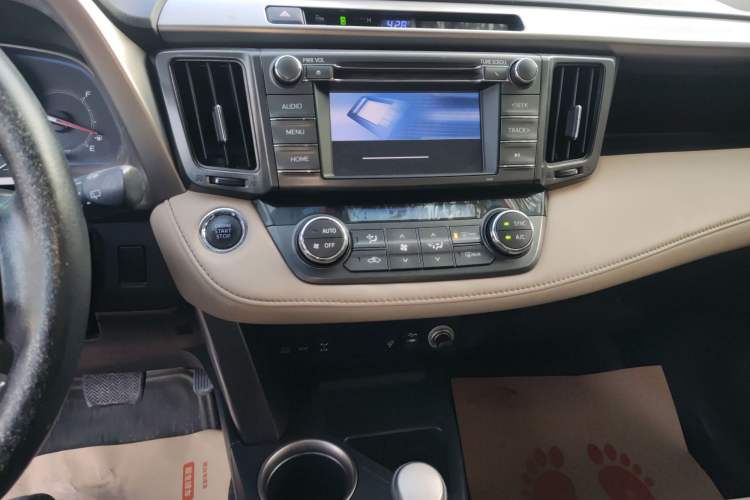 Used Toyota RAV4 2013 2.0L CVT Four-Wheel Drive New Edition