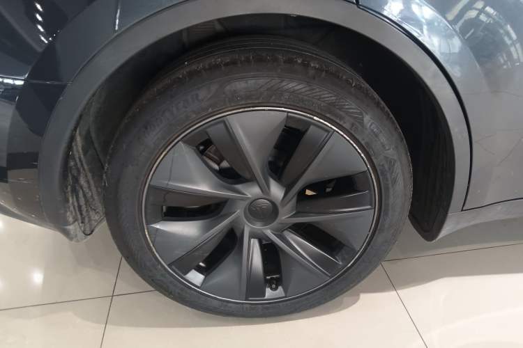 Used Tesla Model Y 2024 Rear-Wheel-Drive Version