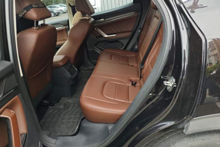 Used Haval H4 2018 Red-Label 1.5 GDIT DCT Fashion Edition
