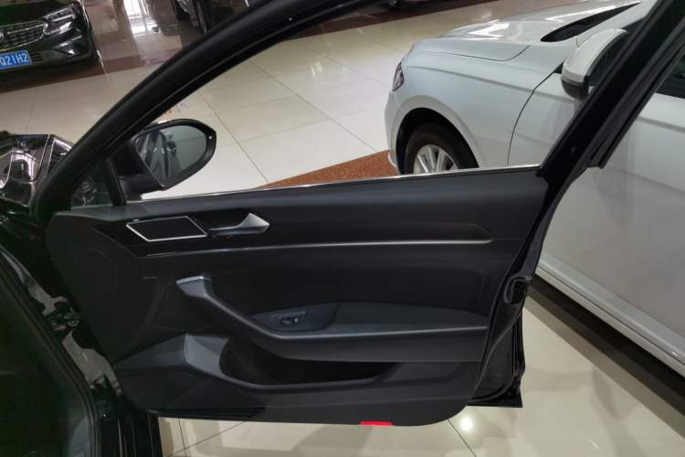 Used Volkswagen Magotan 2020 330TSI DSG Leading Model
