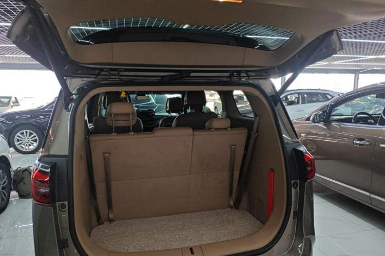 Used Buick GL8 2021 ES Landtrek 653T Luxury Model
