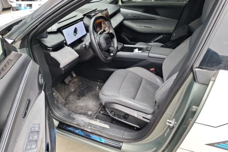 Used Lynk & Co 08 EM-P 2023 220km All-Wheel-Drive Performance Halo
