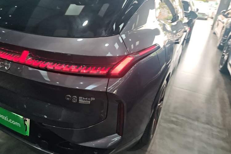 Used Lynk & Co 08 EM-P 2023 220 km Limited-Time Edition
