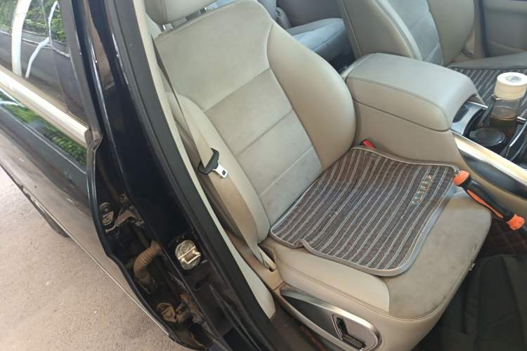 Used Mercedes-Benz R-Class 2014 R 320 4MATIC Business Model