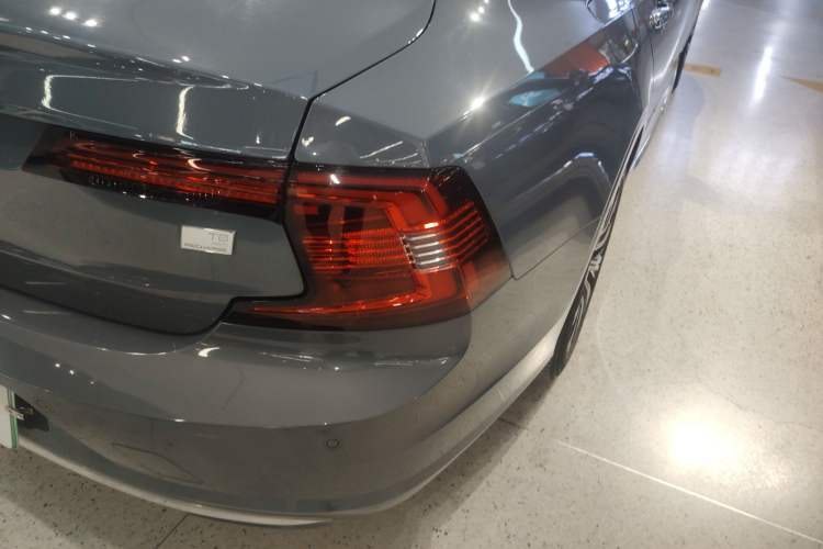 Used Volvo S90 New Energy 2022 T8 eDrive Hybrid Luxury Edition
