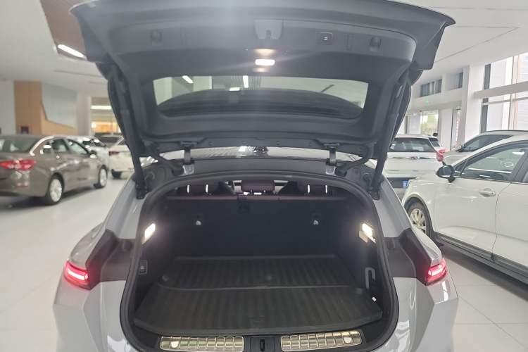 Used Nio ET5T 2023 75 kWh Touring
