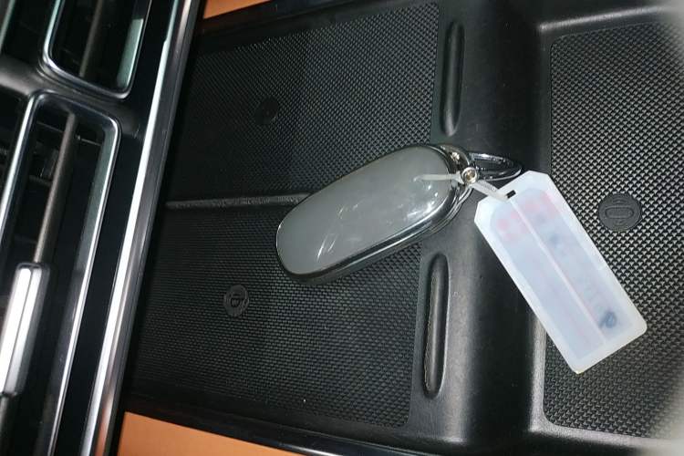 Used Li Auto L8 2023 Pro Model
