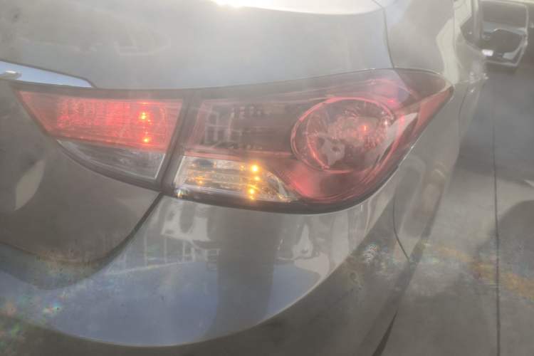 Used Hyundai Elantra 2015 1.6L Manual Fashion Edition
