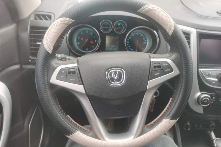 Used Changan CS35 2015 1.6L Automatic Luxury Model China IV Standard
