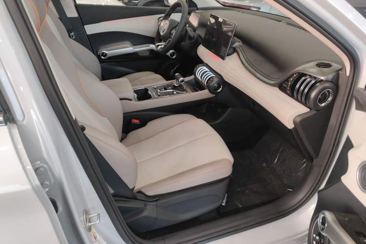 Used BYD Yuan PLUS 2024 Honor Edition 430KM Leading Model