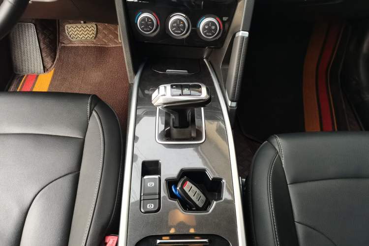 Used Haval H6 2021 Sport Edition 1.5T Automatic Elite Smart Connectivity Model with Hexagonal Grille
