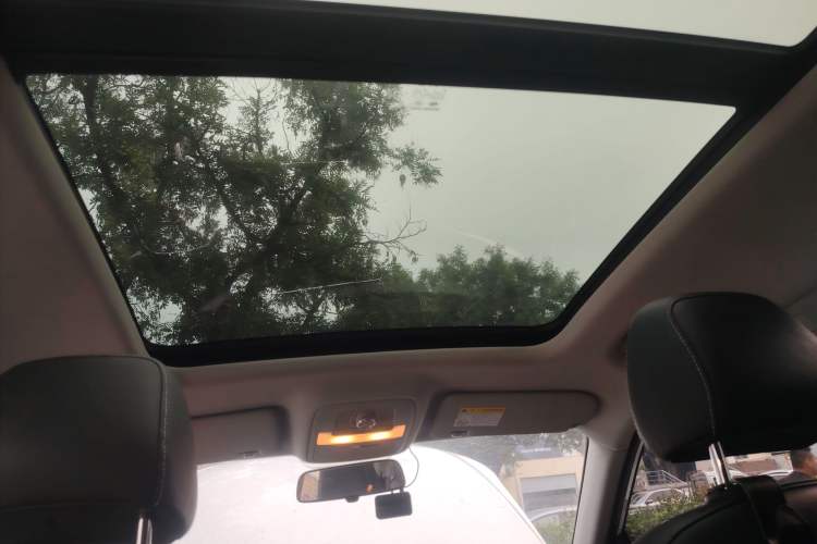 Used Roewe RX5 2019 20T Two-Wheel Drive Automatic 4G Connected Platinum Edition
