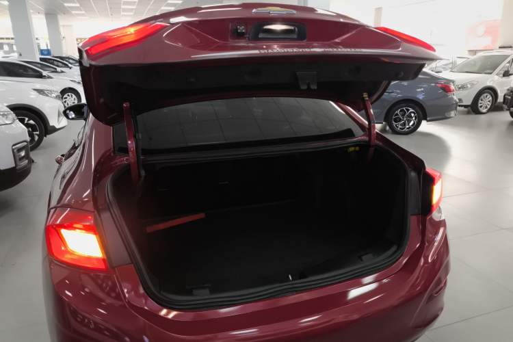 Used Chevrolet Cruze 2017 1.5L Automatic Pioneer Sunroof Edition