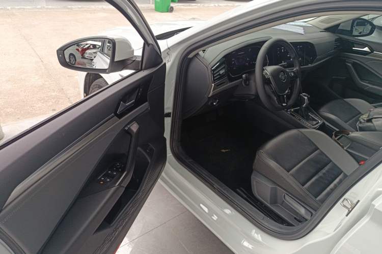 Used Volkswagen Sagitar 2022 280TSI DSG Excellence Edition
