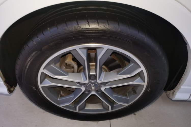 Used Audi Q3 2021 40 TFSI Fashion Dynamic Model
