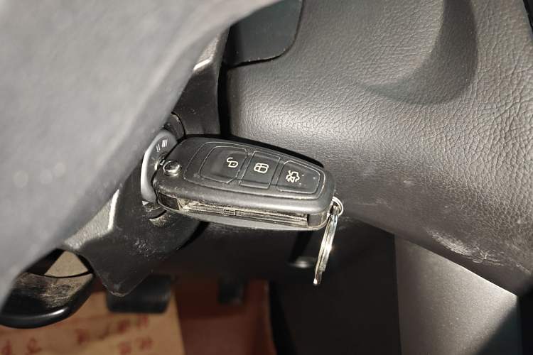 Used Ford Focus 2017 Hatchback 1.6L Automatic Comfort Plus SmartDrive Edition
