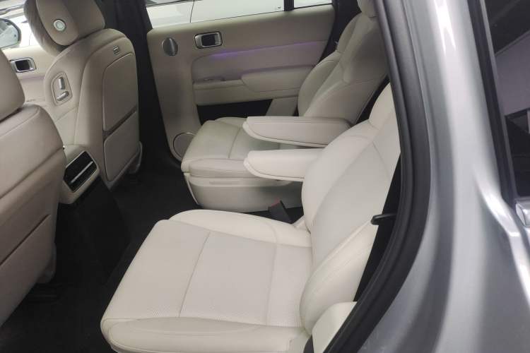 Used Li Auto L9 2022 Max model
