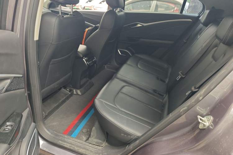 Used NETA U 2023 NETA U-Ⅱ Challenge Edition 400 U Show – Lithium Iron Phosphate
