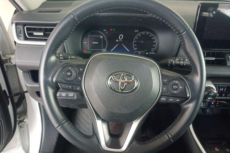 Used Toyota Wildlander 2023 Dual-Motor 2.5L E-CVT Four-Wheel Drive Prestige Edition