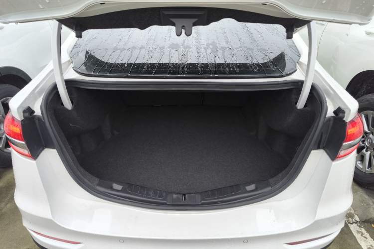 Used Ford Mondeo 2018 EcoBoost 200 Smart Control Fashion Model China VI Standard
